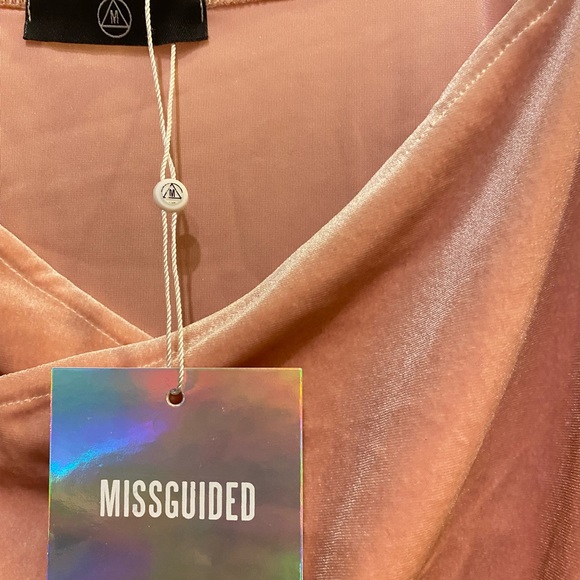 MISSGUIDED Bardot wrap long sleeve velvet dress - Picture 2 of 3